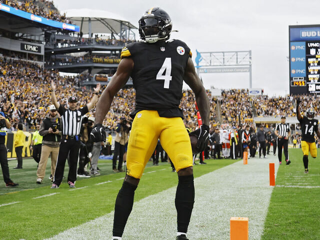 DK Metcalf Gives Aaron Rodgers the Steelers Weapon They Had to Find